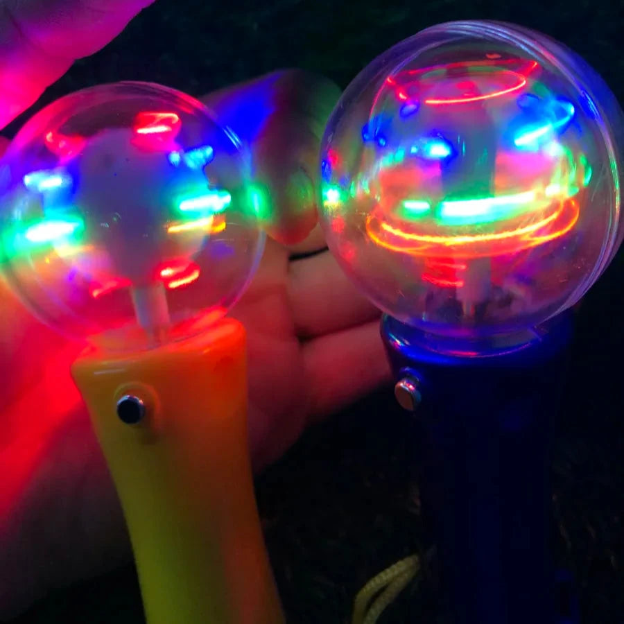 “Projetor Portátil AuraSpin com luzes coloridas para ambientes relaxantes”
